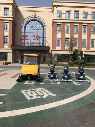 長沙亮點環(huán)?？萍加邢薰?駕駛式洗地機,洗掃一體機,吸塵掃地車哪里好,亮點環(huán)保
